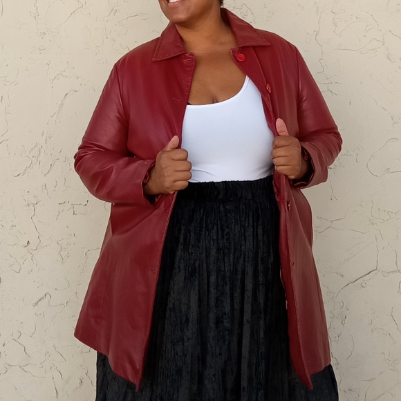 SOLD Vintage Brick Red Leather Coat - Picture 4 of 9